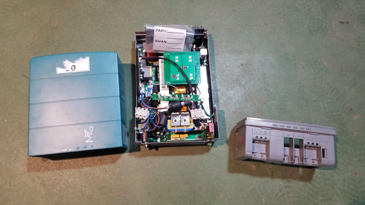 Mastervolt CombiMaster 12v 3000w 160a 120v 35513000 FOR PARTS