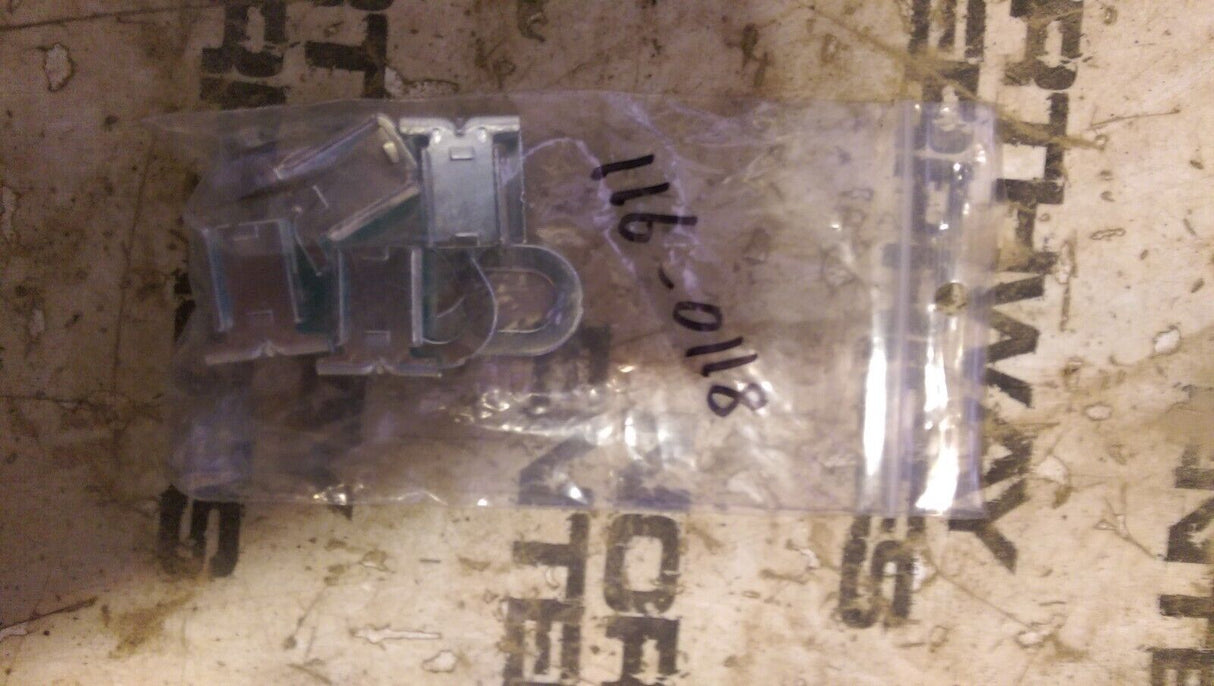 CATERPILLAR 116-0118: CLIP LOT OF 4 CLIPS