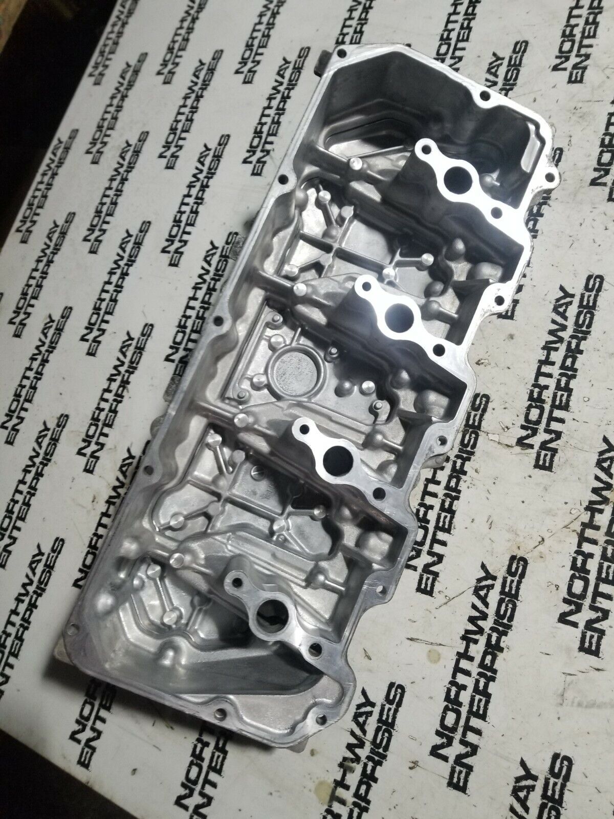 2011-2015 DURAMAX 6.6 6.6L DIESEL LML VALVE COVER & SPACER RH PASSENGER
