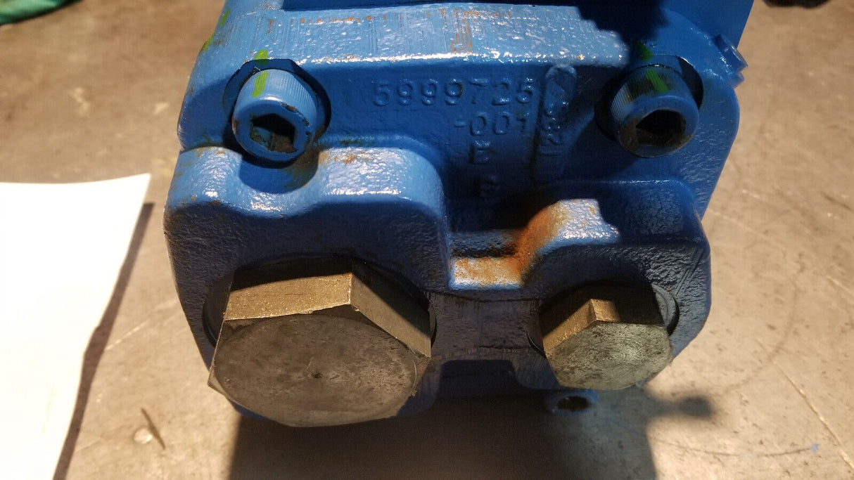 Eaton 421AK00569B Hydraulic Piston Pump