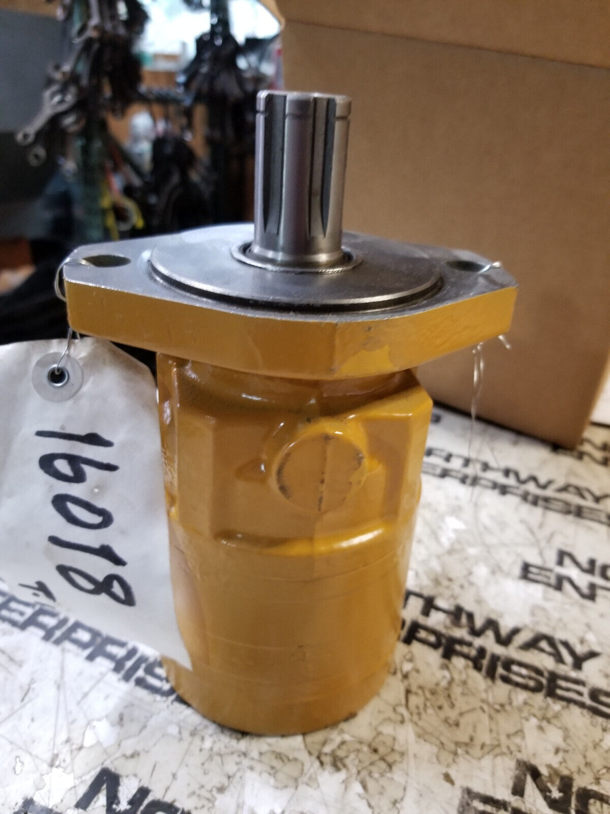 TB0100AS110AAAA PARKER TB Motor 1"-6B Spline, 2 Bolt (SAE A) Mount