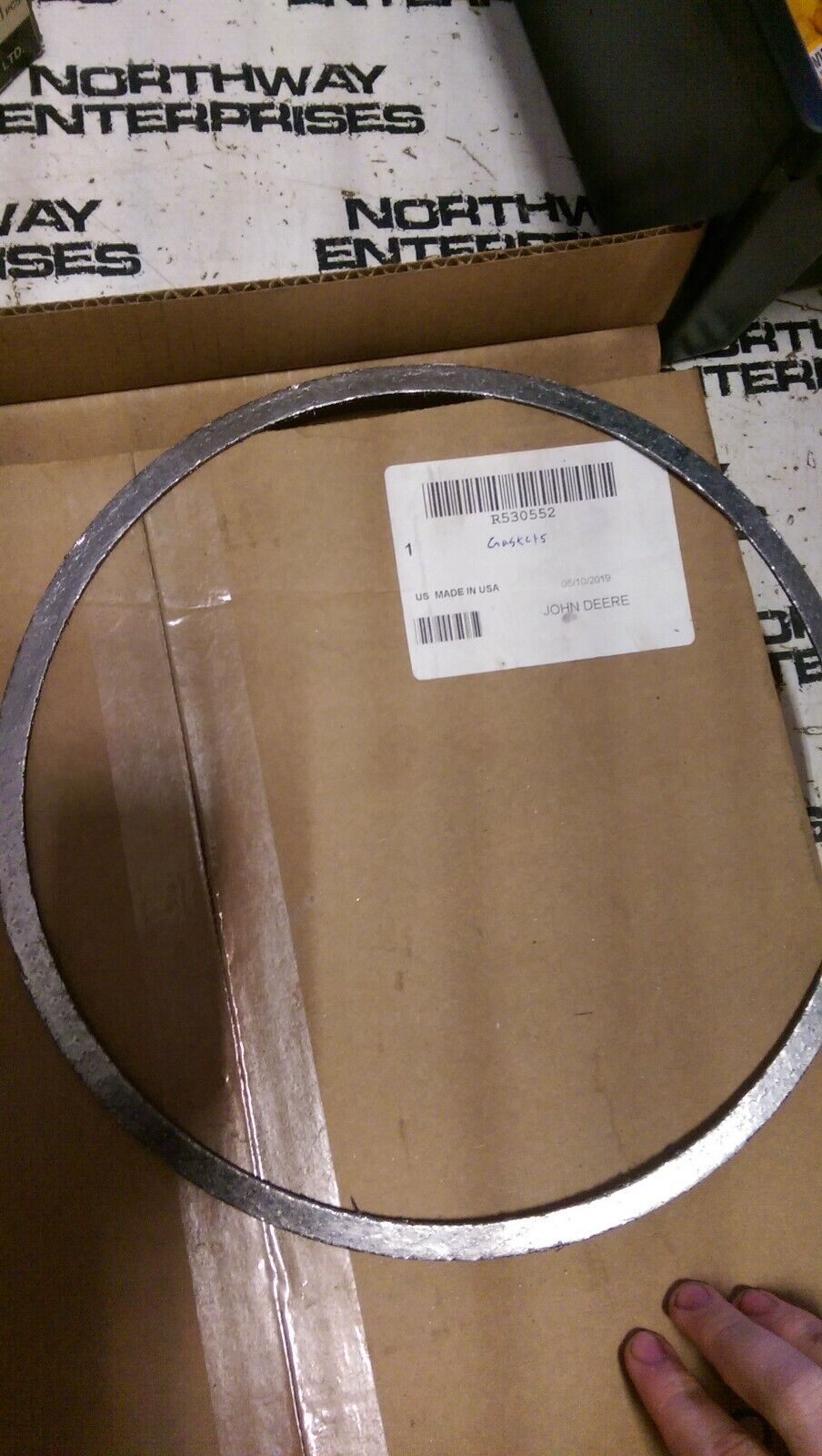 R530552 JOHN DEERE GASKET