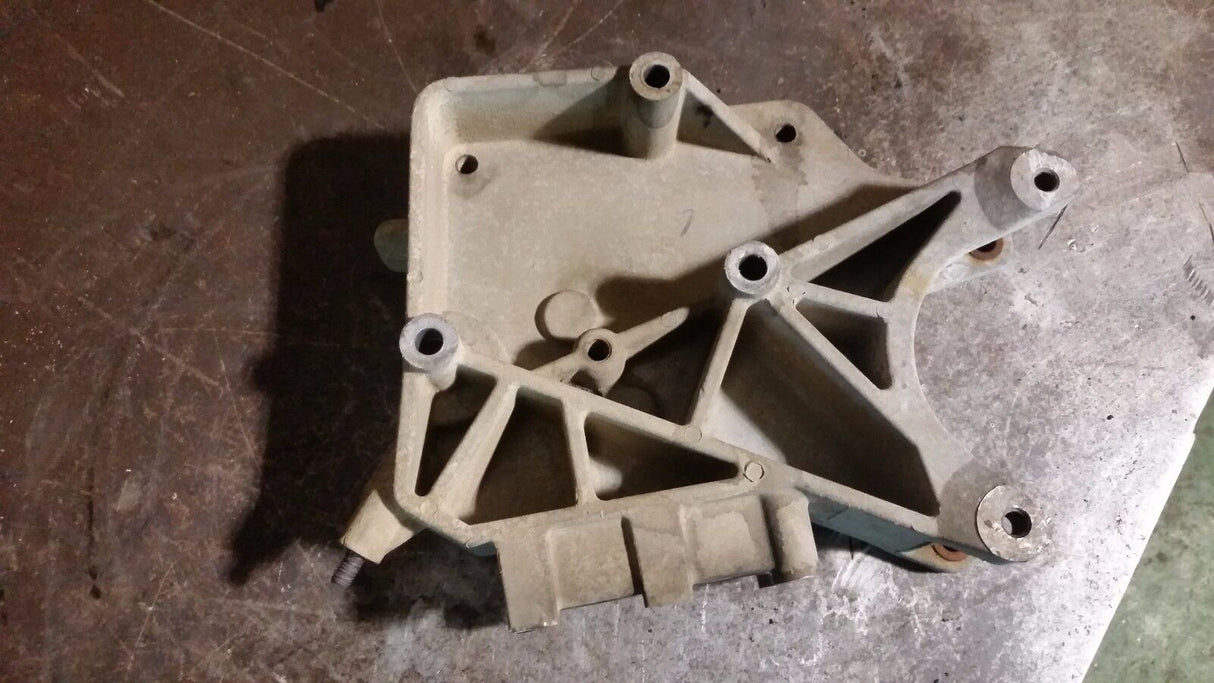 2004.5-2006 Chevy GMC 6.6 LLY Duramax Alternator Bracket 897310685 97310685