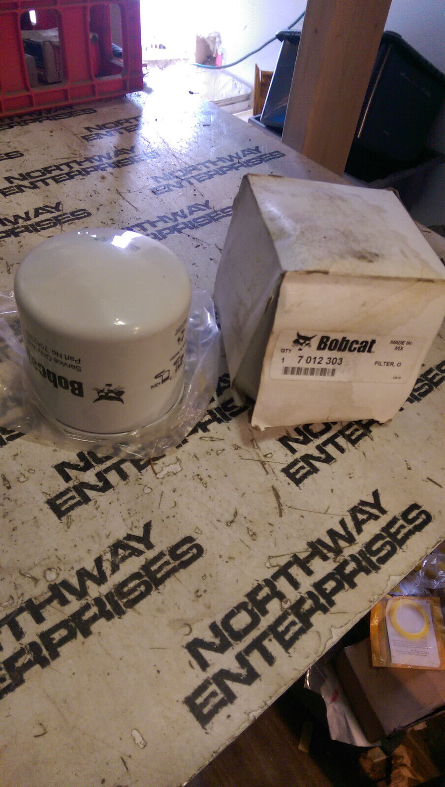 BOBCAT OIL FILTER 7012303