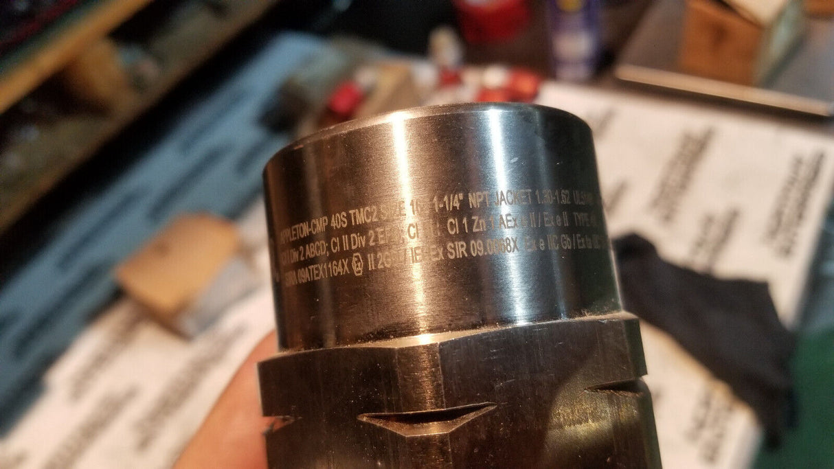 TMC2-125NB162 CMP 1-1/4" NPT BRASS NICKEL PLATED CONNECTOR 125NB162