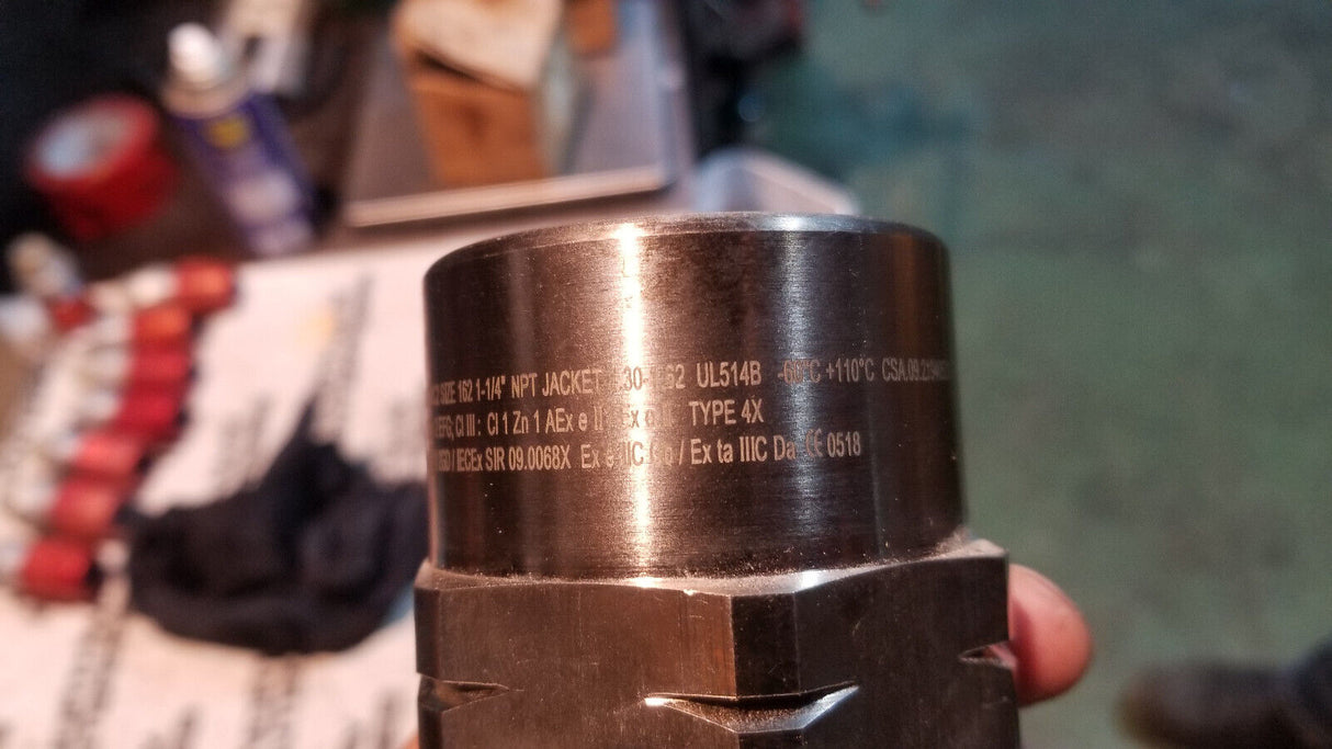TMC2-125NB162 CMP 1-1/4" NPT BRASS NICKEL PLATED CONNECTOR 125NB162