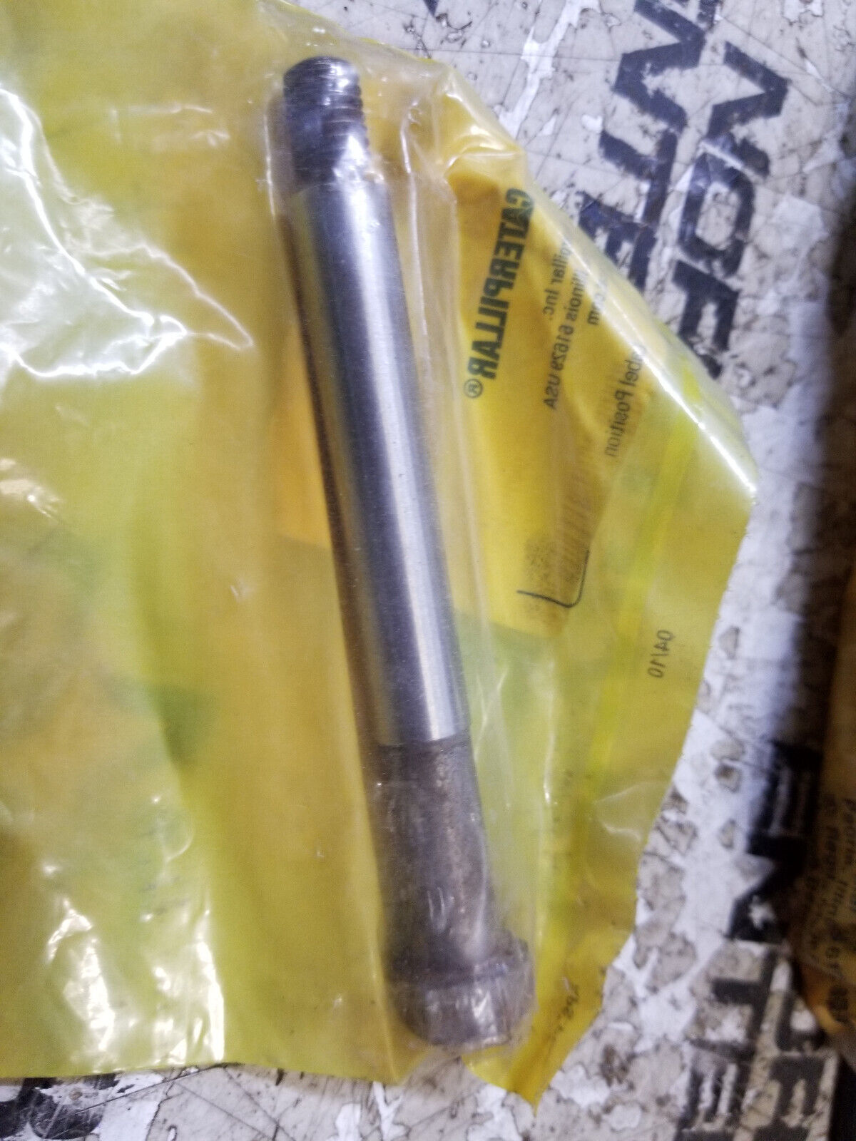 LOT OF 3PC - 2J-4065 CAT BOLT 2J4065
