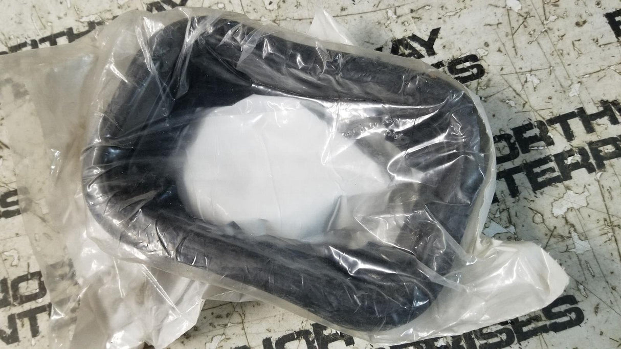 11113313 VOLVO REAR LIGHT SEAL VOE11113313