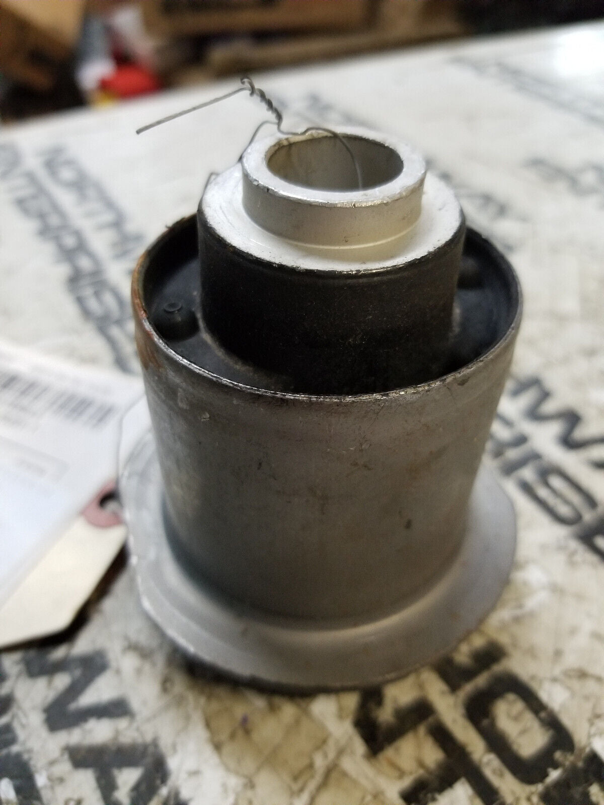 MOPAR BODY MOUNT 05273730AB BUSHING