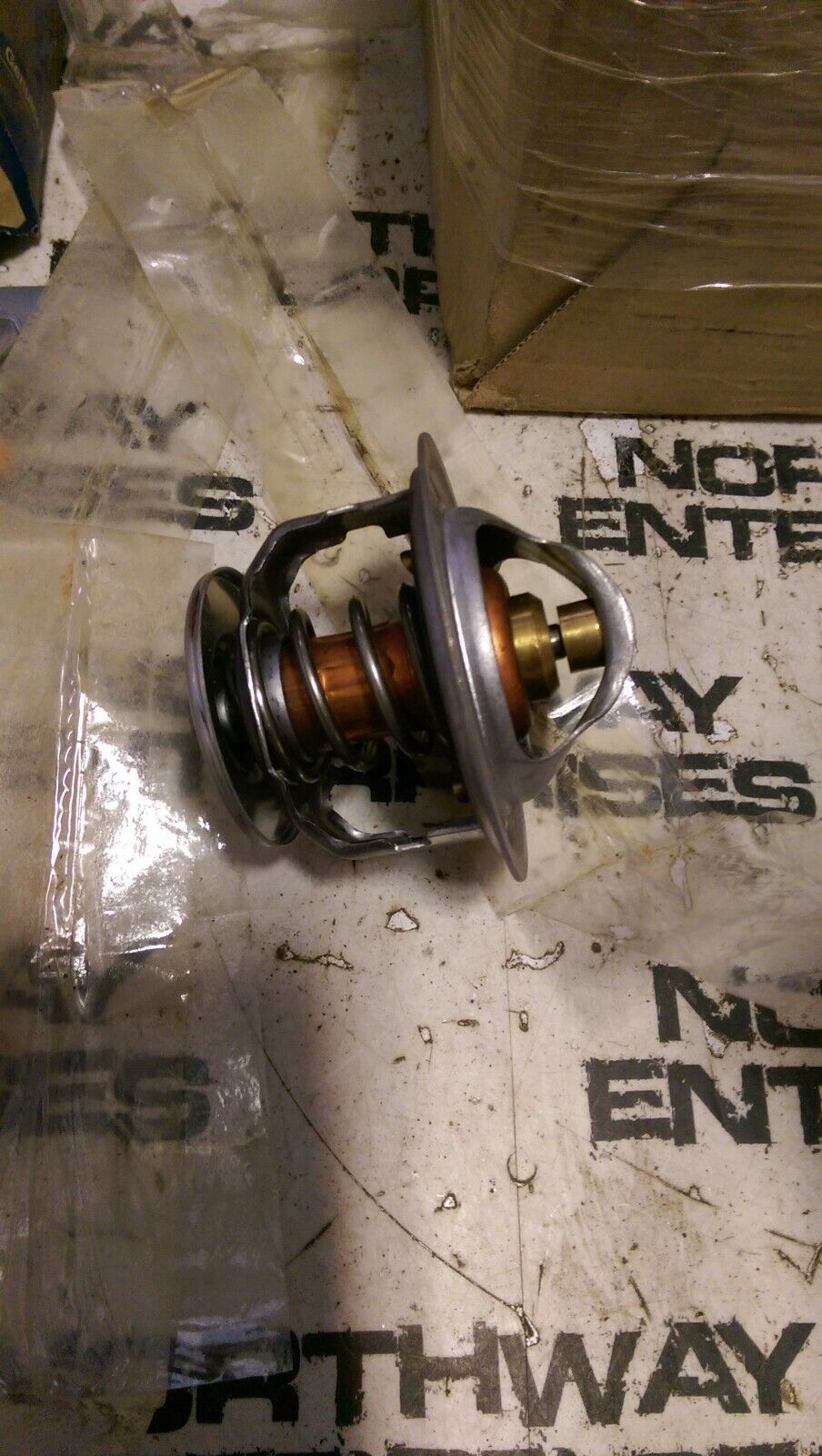 04016-6061 HINO THERMOSTAT