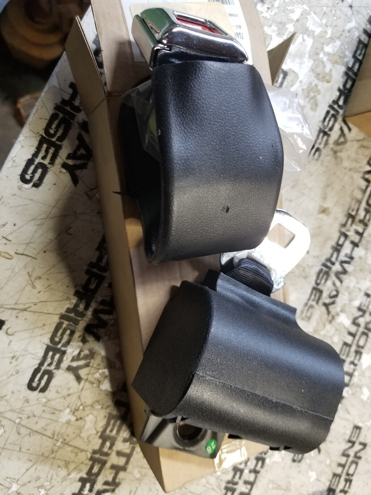 1374750: Hyster Forklift BELT - SEAT RETRACTABLE HY1374750