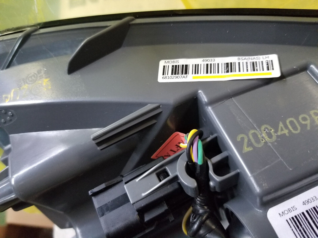 2014-18 Jeep Cherokee Lt Outer Tailight OEM Mopar 68102907AF