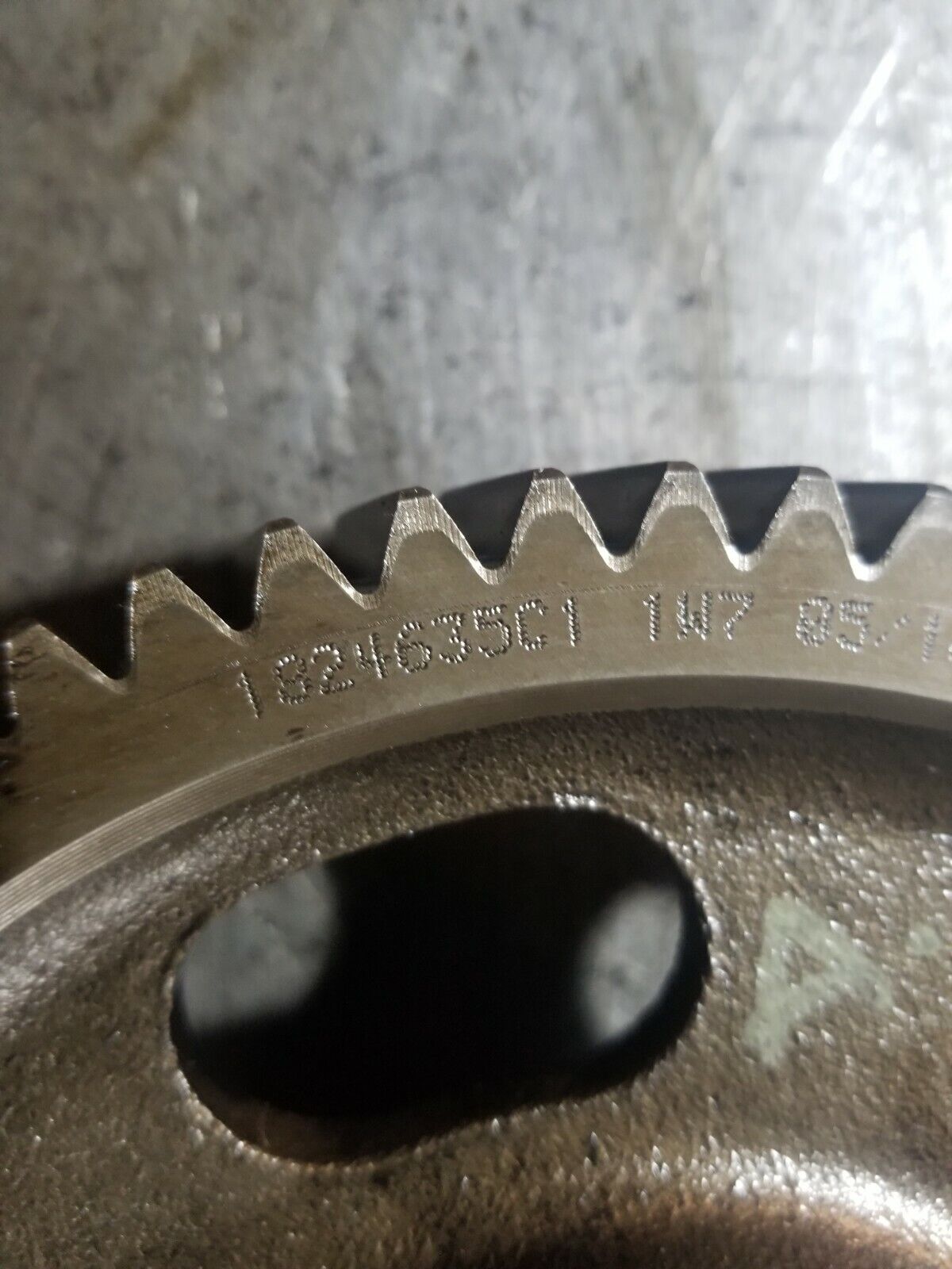 1824635C1 MAXXFORCE DT ENGINE UPPER IDLER TIMING GEAR INTERNATIONAL