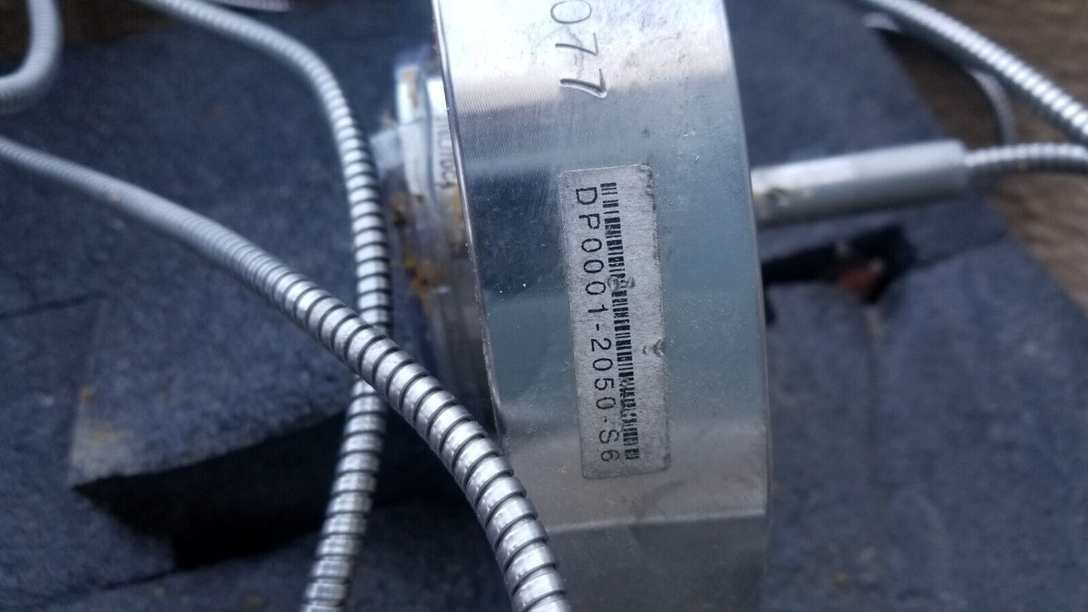 ROSEMOUNT 3051C PRESSURE TRANSMITTER AND 2 - FFW FLUSH FLANGED SEAL ASSEMBLY