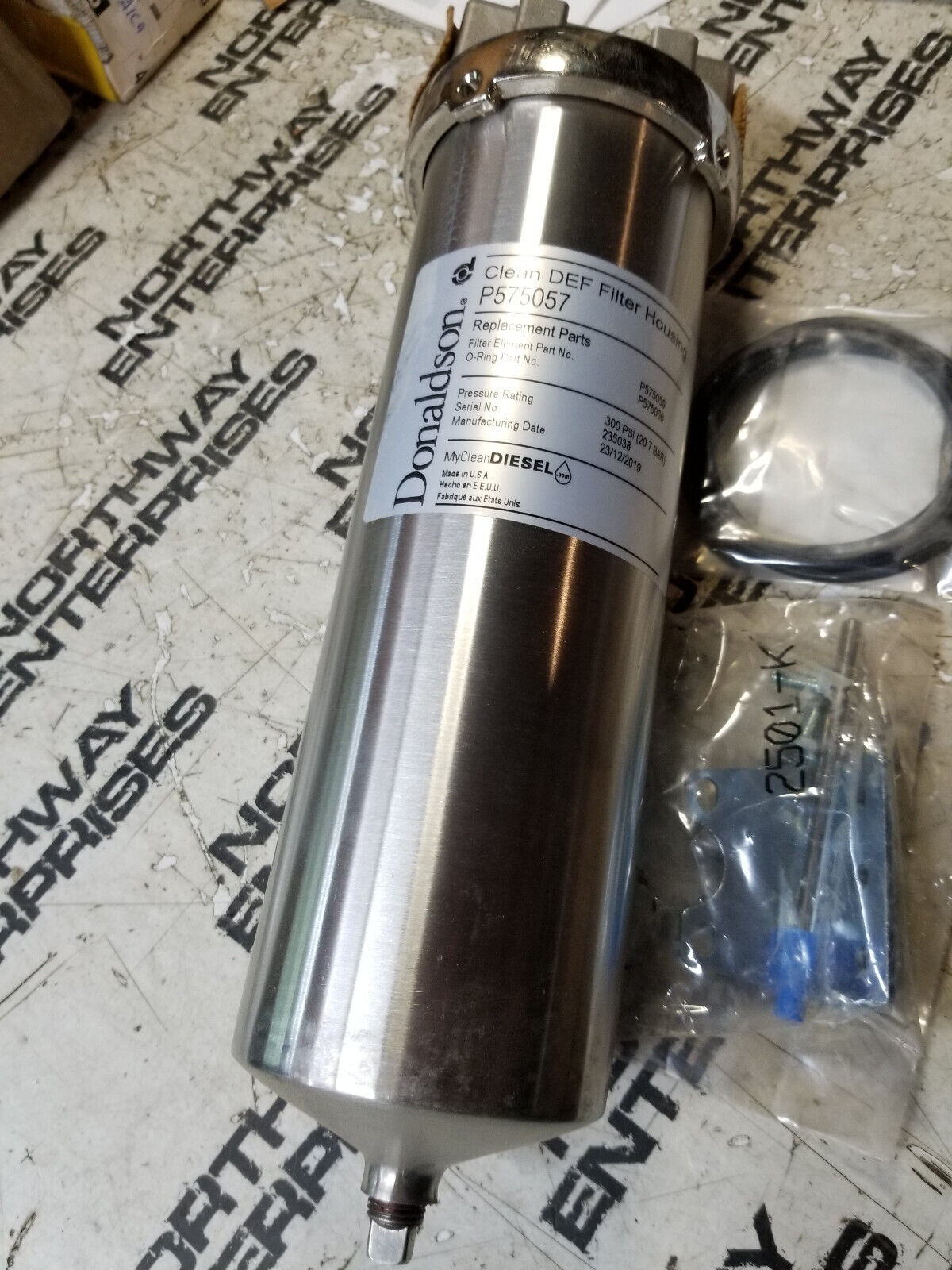 DONALDSON P575057 CLEAN SOLUTIONS DEF FILT ER HOUSING