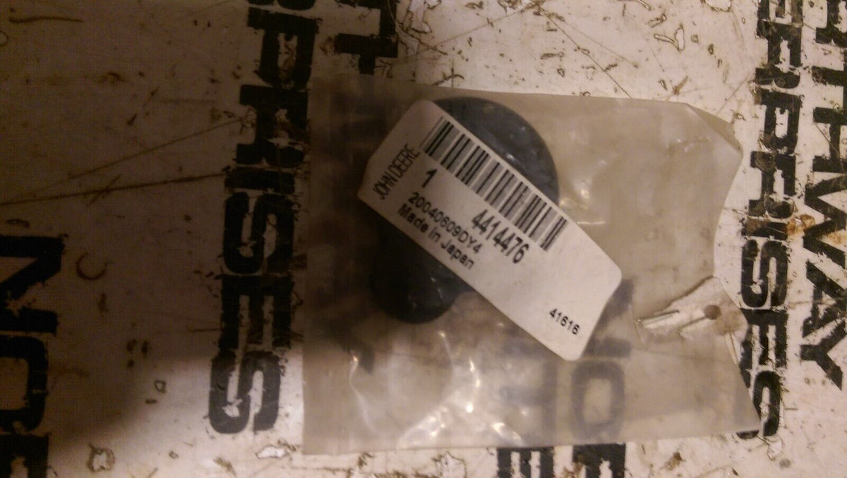 JOHN DEERE 4414476 CAP