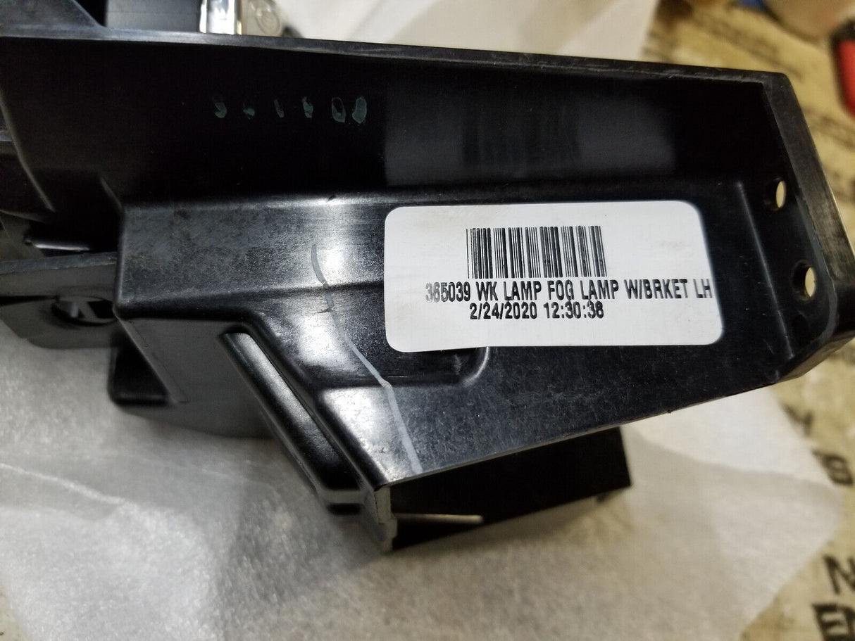 NEW OEM MOPAR 68187871AB FOG LAMP 2014-2015 JEEP GRANDCHEROKEE SRT LH DRIVERS