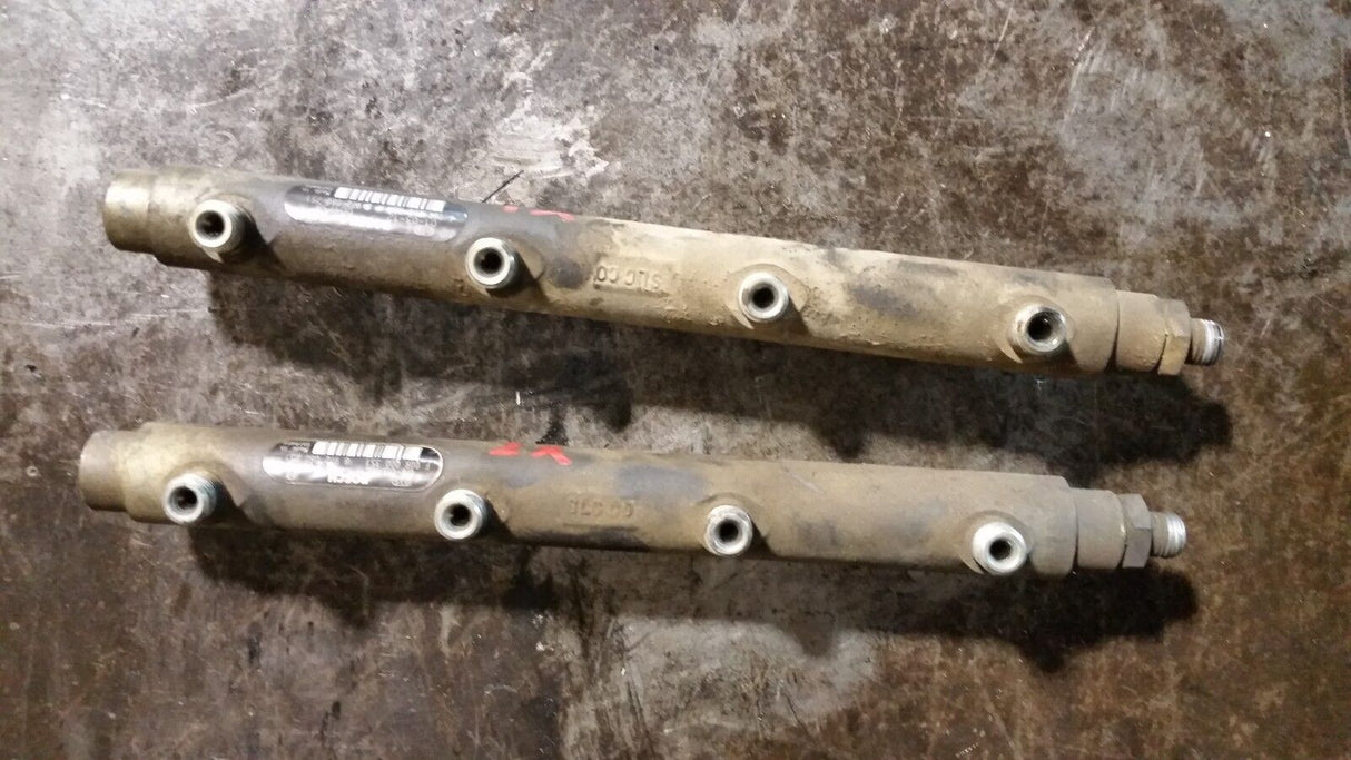 01 02 03 04 2001 2002 2003 Duramax LB7 High Pressure Fuel Rail 8972080751