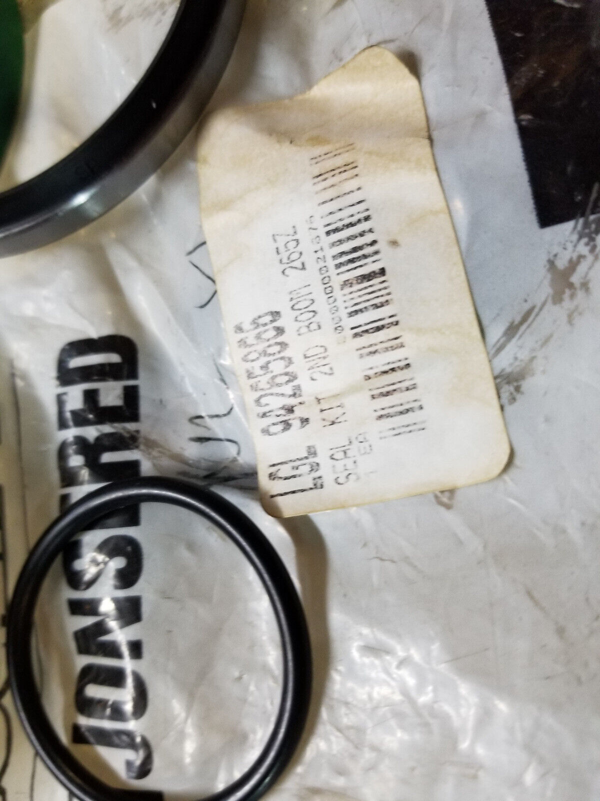 Loglift 165 Breakout Cylinder Seal Kit 215 PN: 94265866 (MISSING A SEAL)