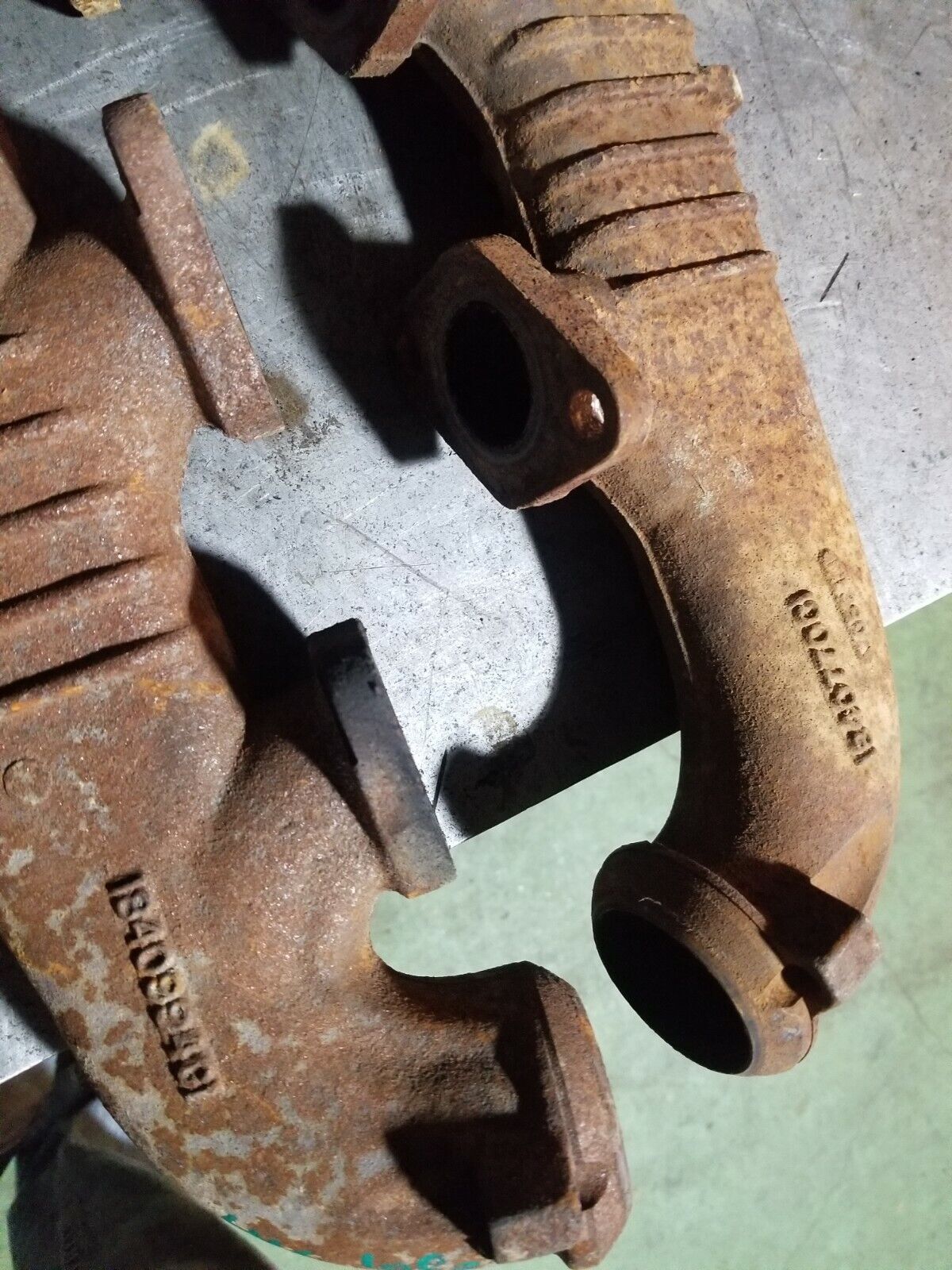 Ford Powerstroke 6.0 6L Diesel Exhaust Manifolds Set 1840770C1 18409904C1