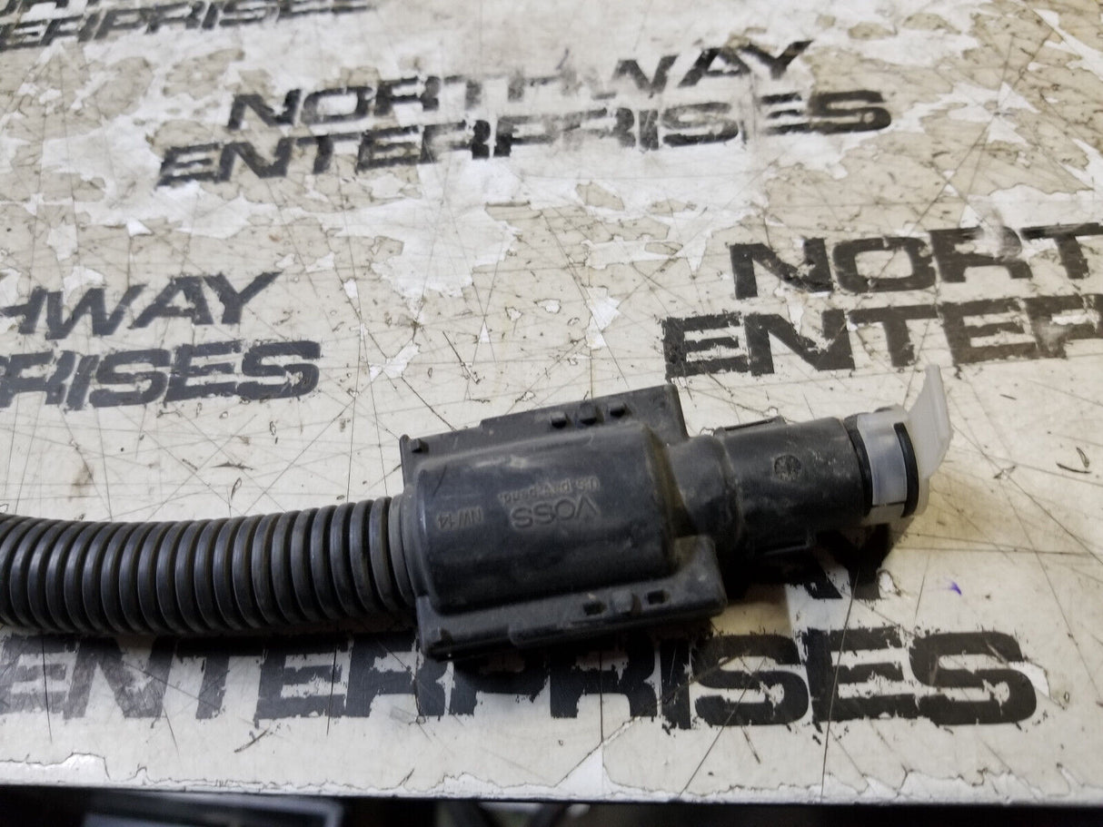 BLUEBIRD HOSE ASSY,DEF,PRESSURE,0.5M 1054272 replaces 10049090 S-150003