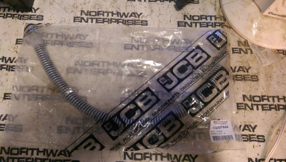332/D7845 - Hose, 595mm JCB