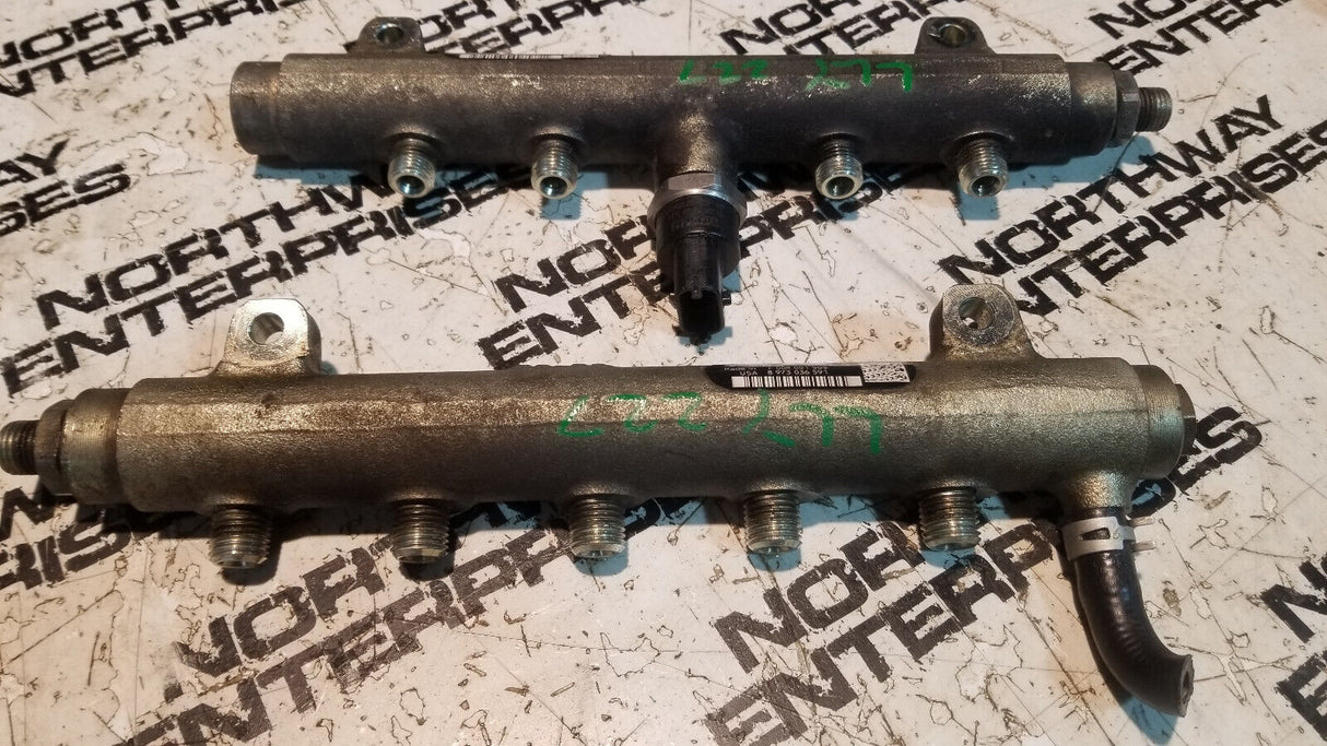 04 05 2004 2005 Chevy GMC 6.6 LLY Duramax Fuel Rails 8973036591 8973036580 r227