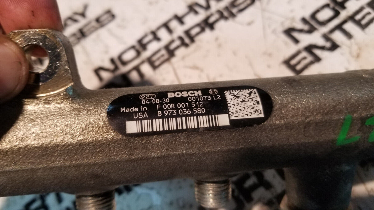 04 05 2004 2005 Chevy GMC 6.6 LLY Duramax Fuel Rails 8973036591 8973036580 r227