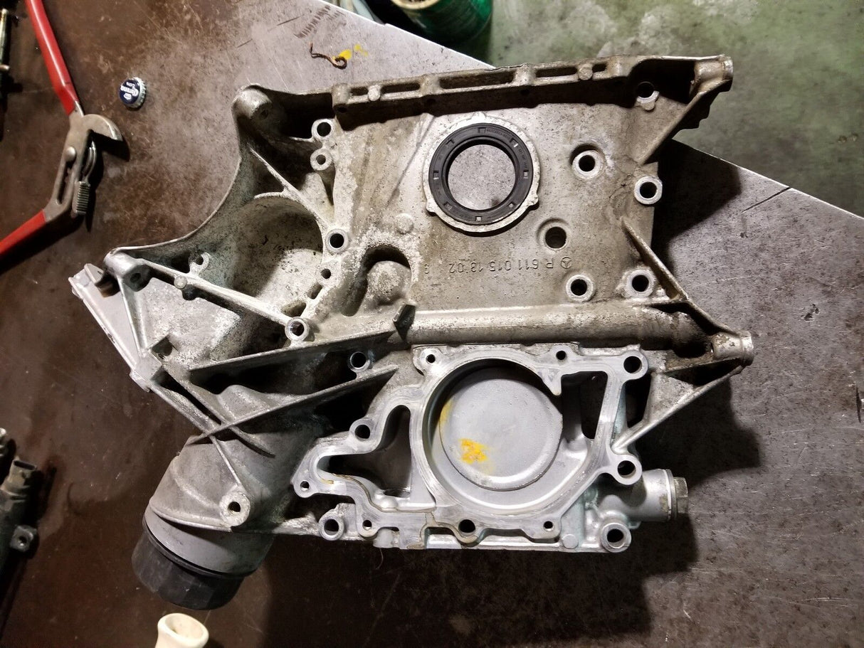 R6110151302 OEM 2005 Dodge SPRINTER 2500 2.7l Diesel Engine Timing Cover