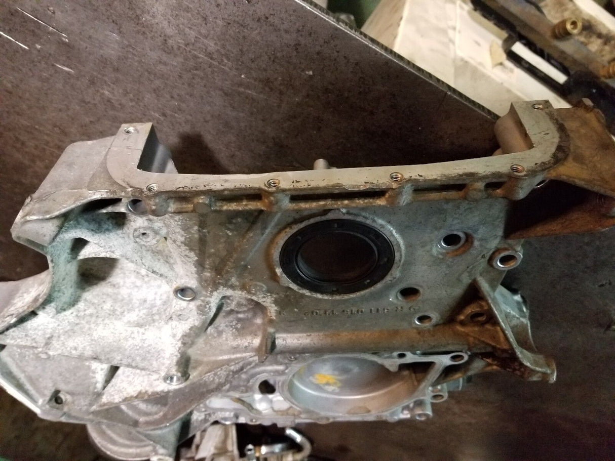 R6110151302 OEM 2005 Dodge SPRINTER 2500 2.7l Diesel Engine Timing Cover