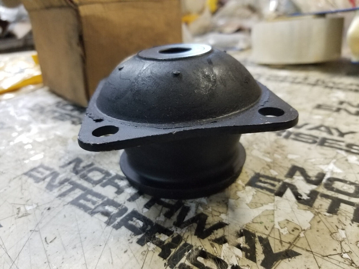 HY0146628 HYSTER FORKLIFT MOUNT0146628