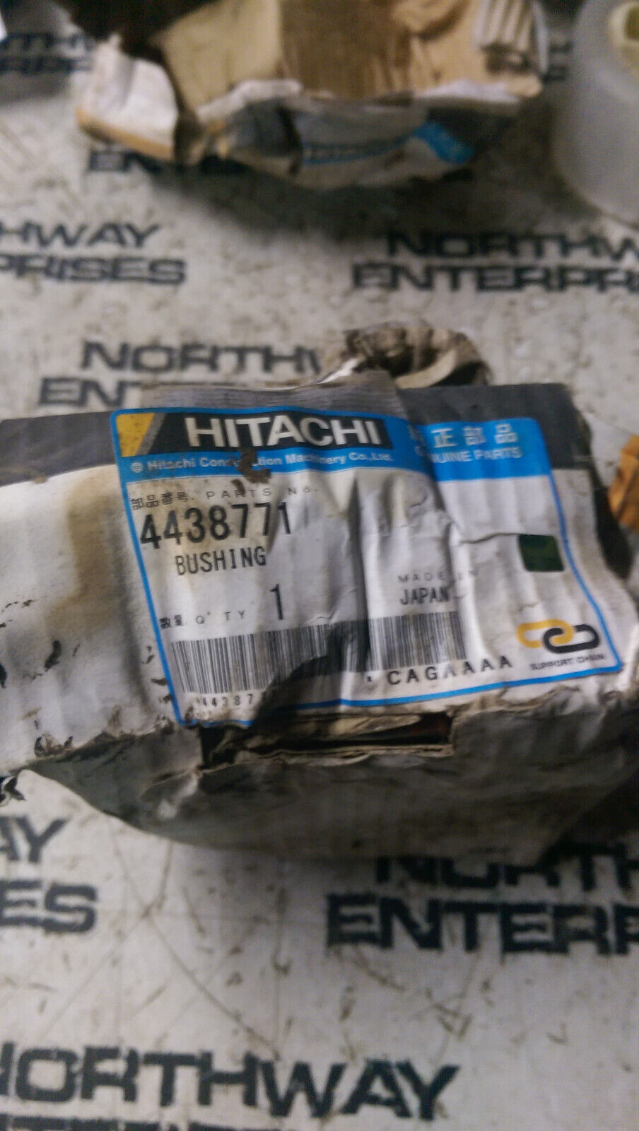 4438771 Hitachi Bushing