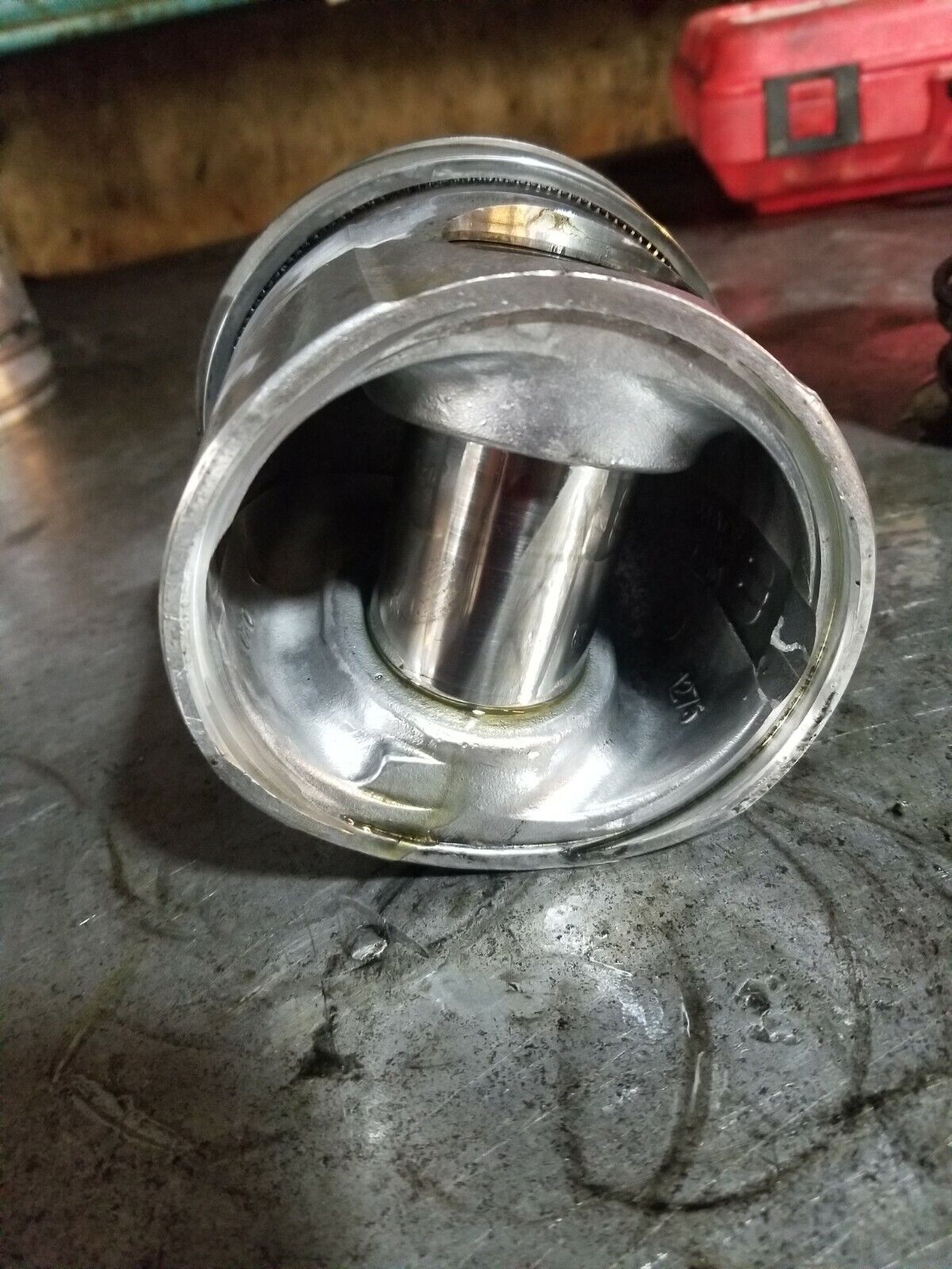 98-02 5.9l CUMMINS MAHLE PISTON STANDARD