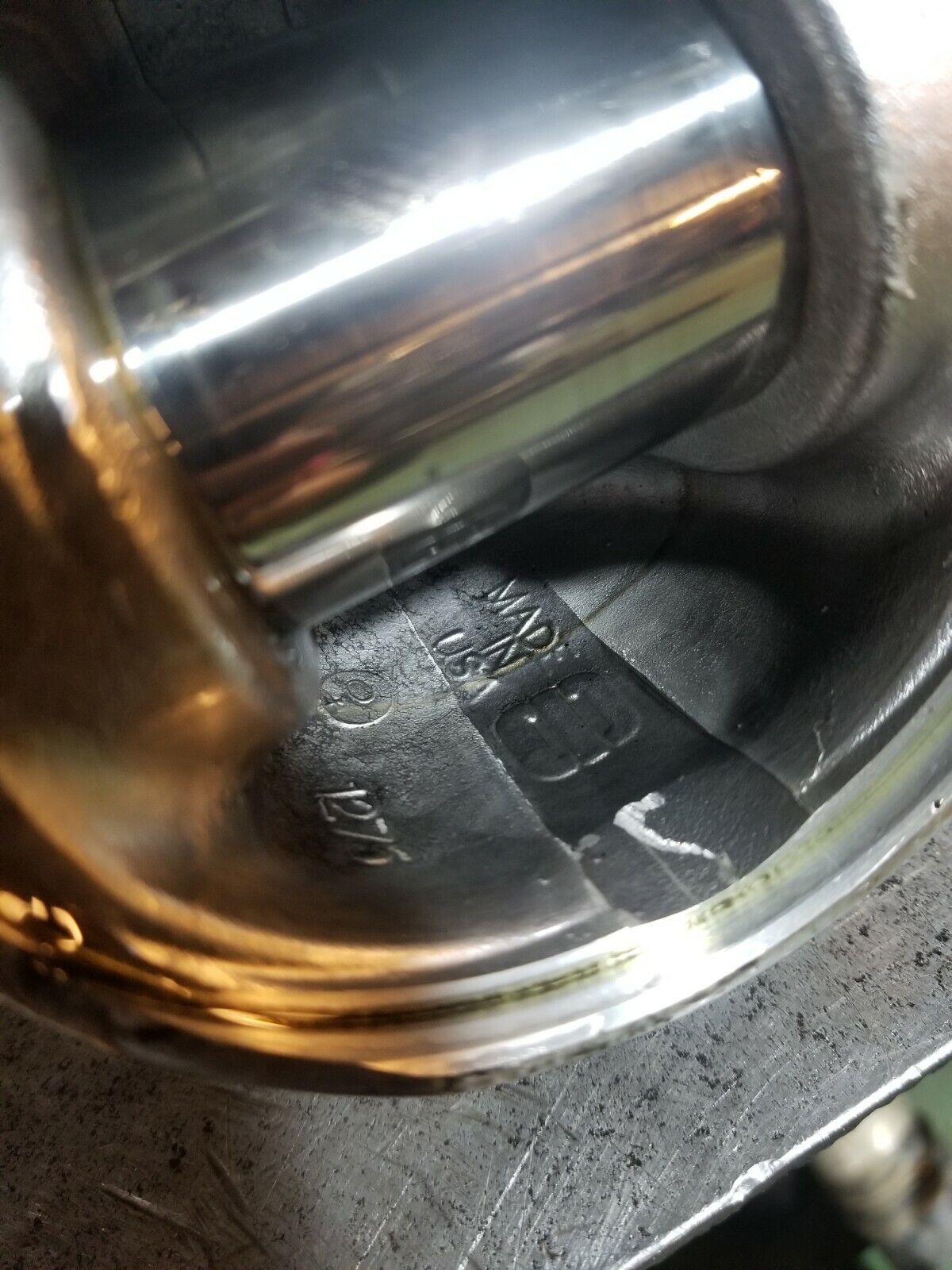 98-02 5.9l CUMMINS MAHLE PISTON STANDARD