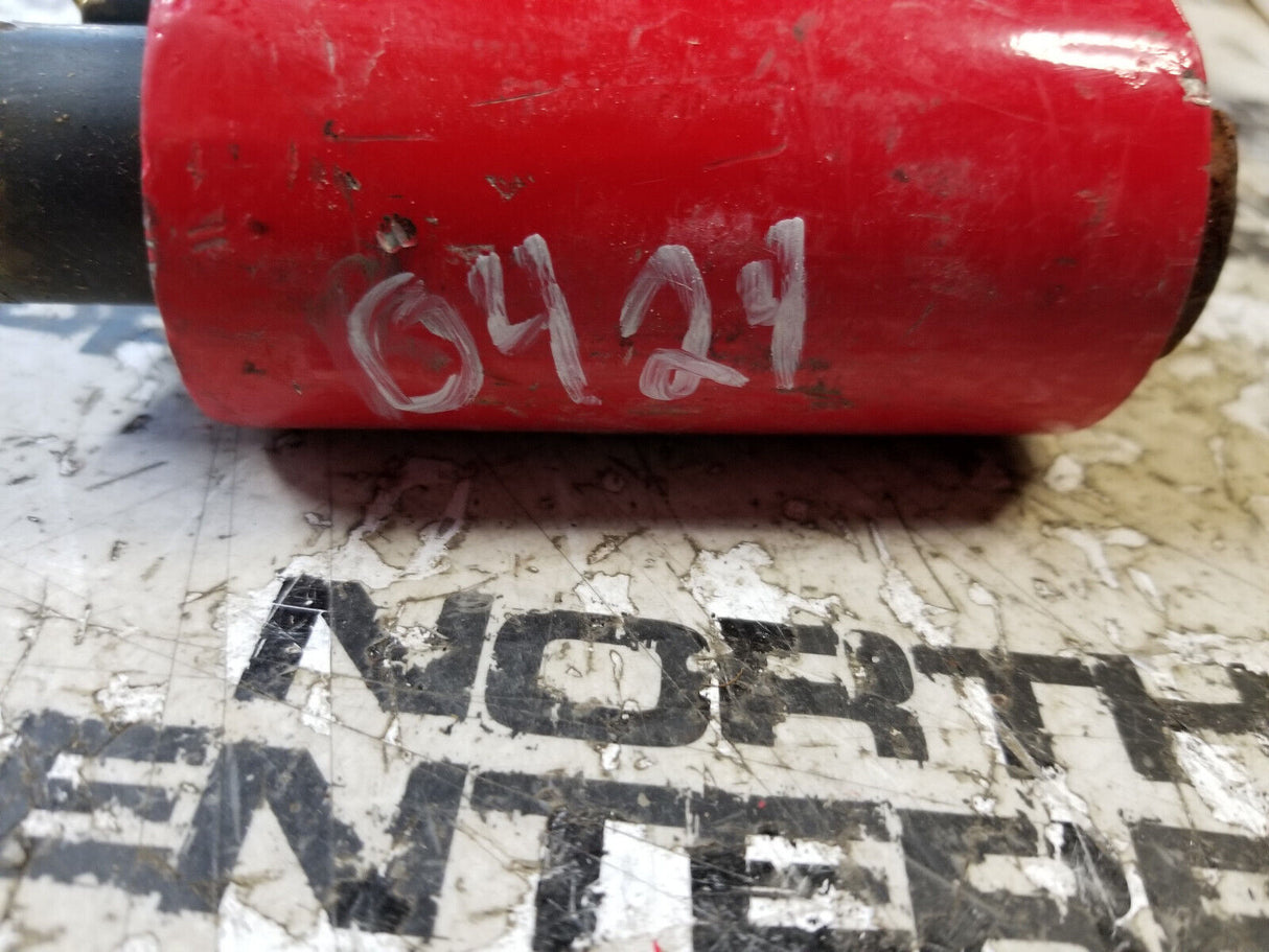 UNIVERSAL TOOL UT8603 Triple Head Scaling Hammer RE0425