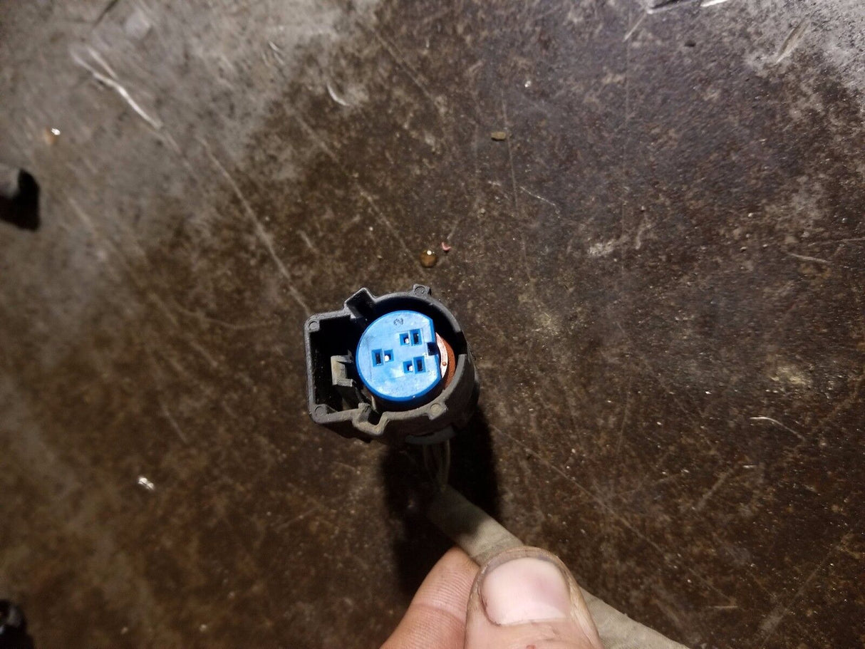 07-10 2007 -2010 6.6L Duramax Engine Wire Harness Pigtail 3 Wire blue