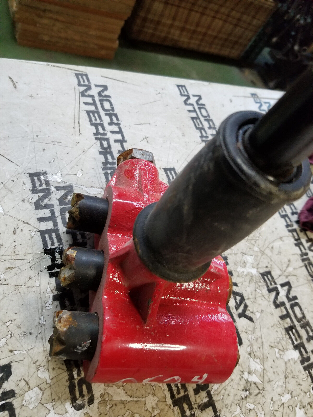 UNIVERSAL TOOL UT8603 Triple Head Scaling Hammer RE0524