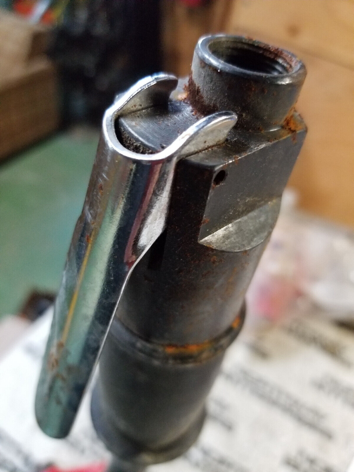 UNIVERSAL TOOL UT8603 Triple Head Scaling Hammer RE0524