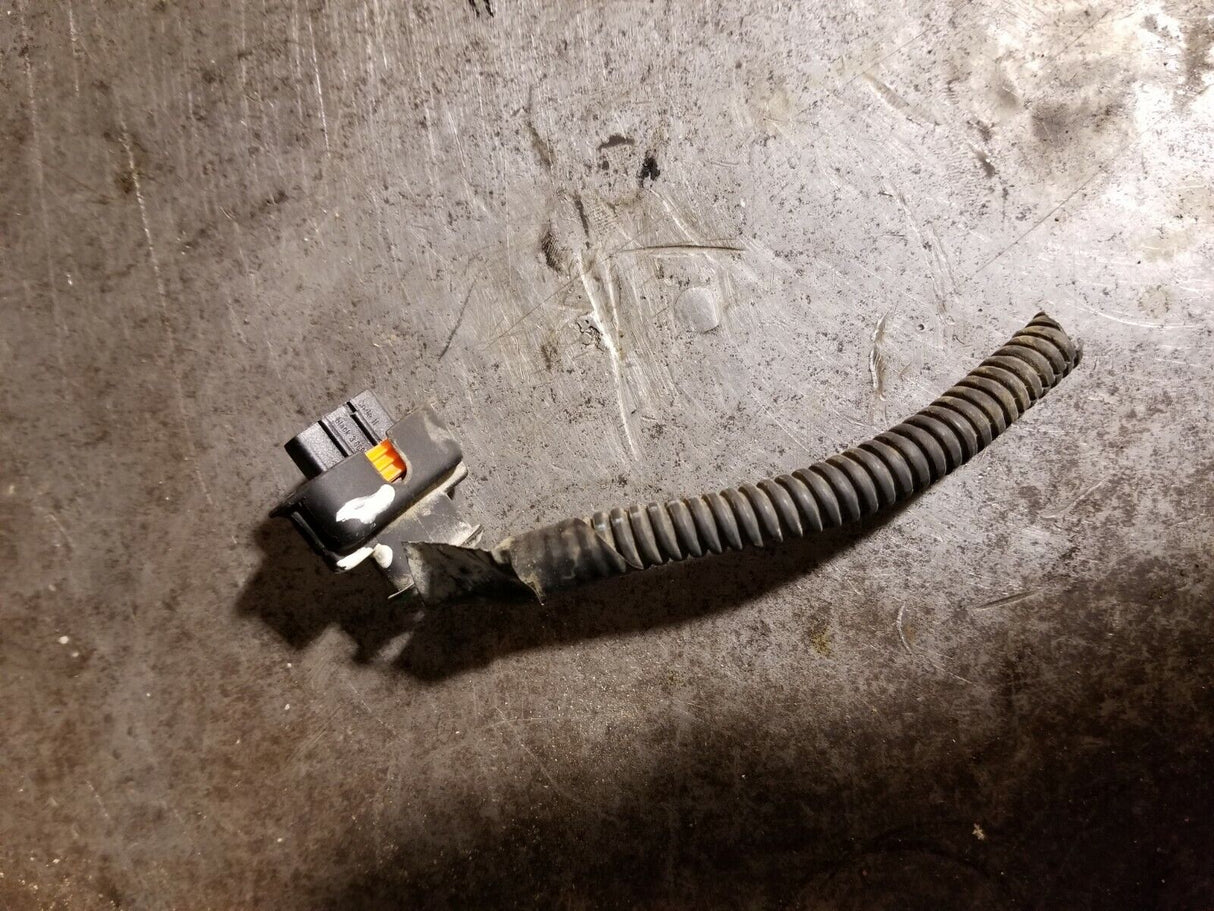 05-06 2005 2006 LLY 6.6L Duramax Fuel rail pressure sensor pigtail