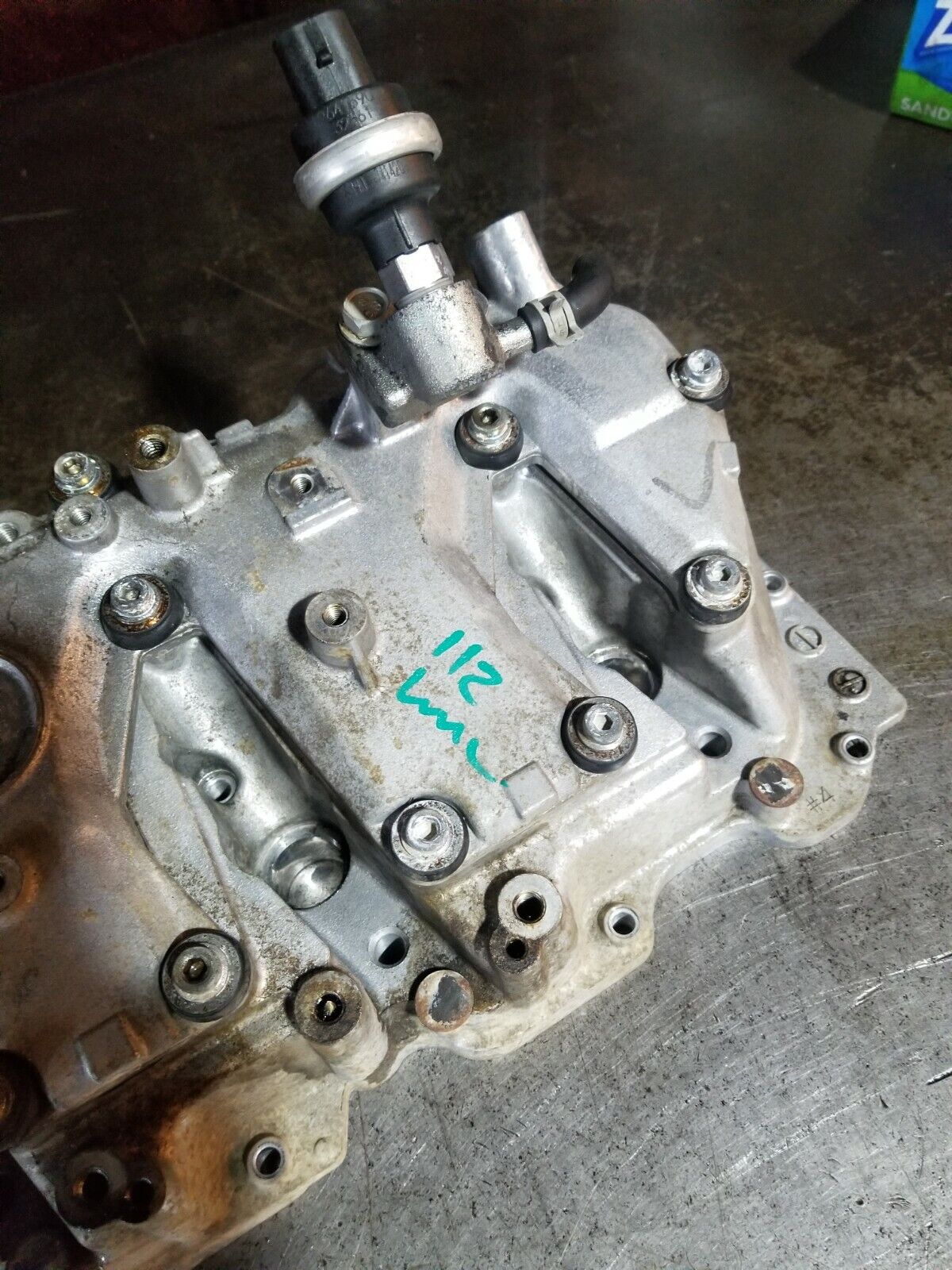 011 012 2011-2015 DURAMAX 6.6 6.6L DIESEL LML VALVE COVER & SPACER LH r112