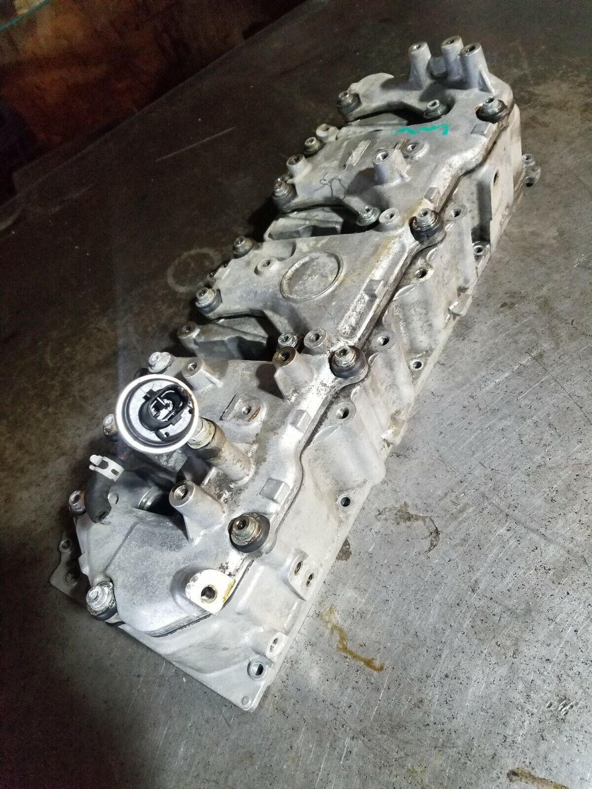 011 012 2011-2015 DURAMAX 6.6 6.6L DIESEL LML VALVE COVER & SPACER LH r112