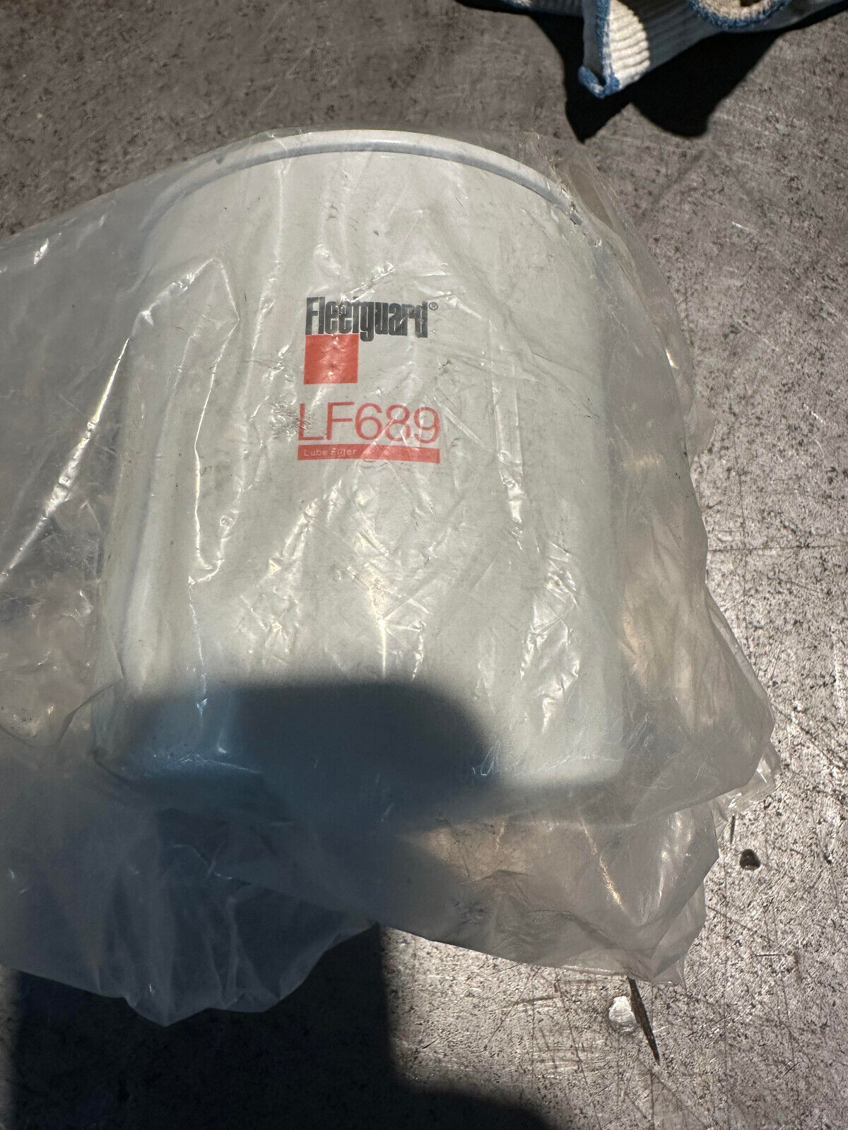 LOT OF 3PC - Fleetguard LF689 Spin On Lube Filter