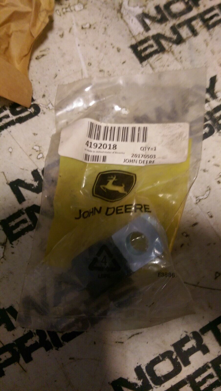John Deere 4192018 Clip