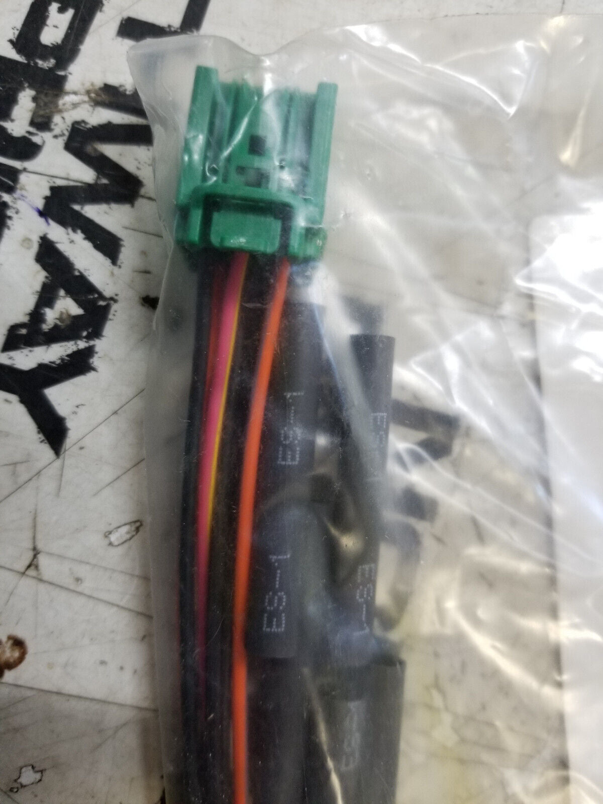 WIRING HARNESS PIGTAIL 68261930AA CONNECTOR KIT