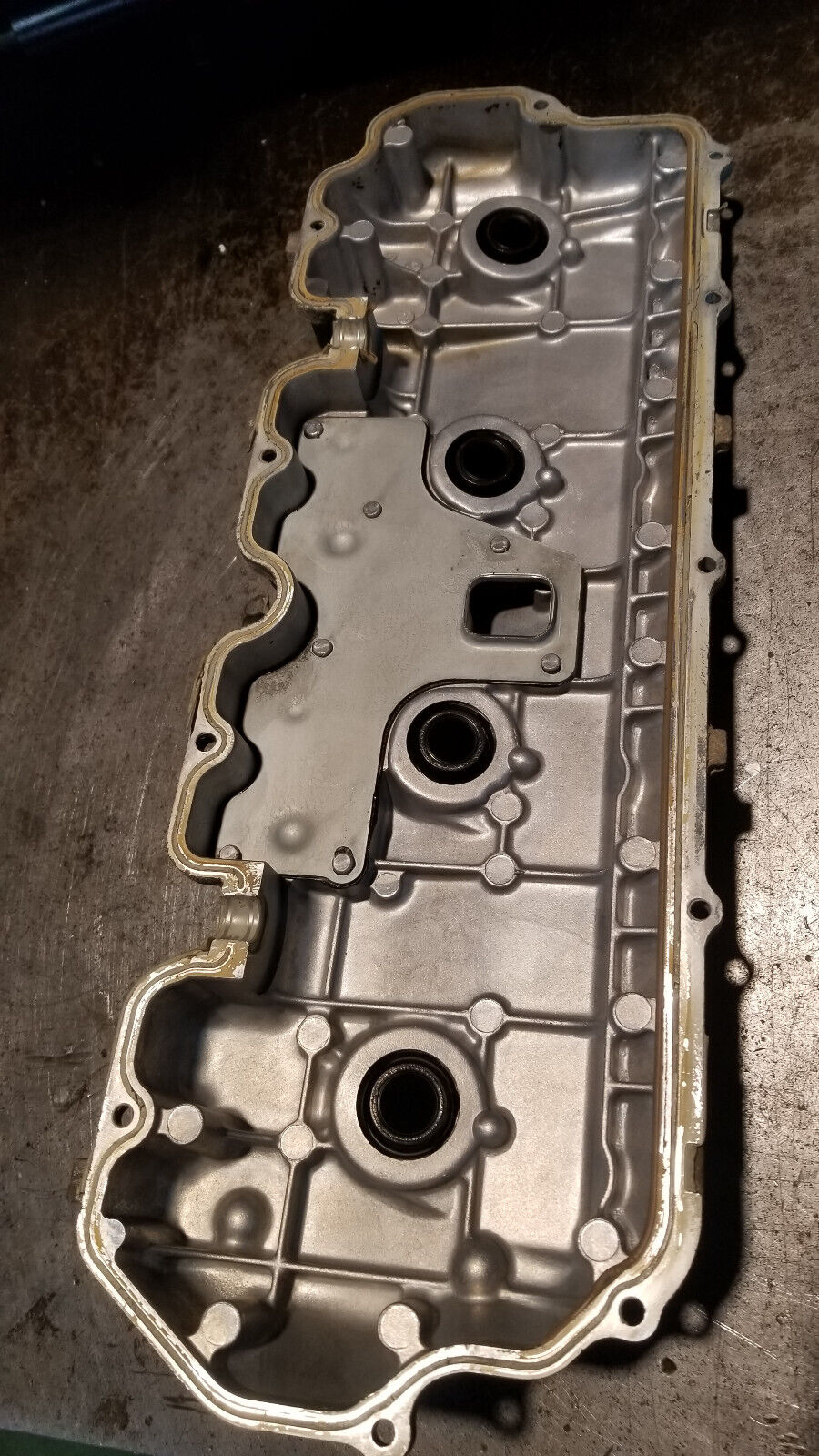 01 02 03 04 LB7 Duramax Diesel UPPER Valve Cover 97223559 re590