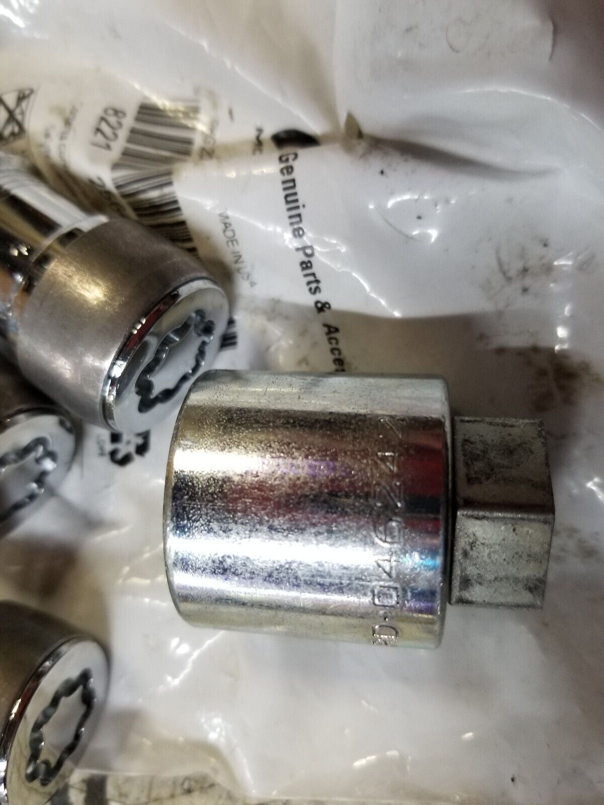 DODGE RAM DURANGO JEEP Grand Cherokee Wheel Lock Set NEW OEM MOPAR 82212564AA
