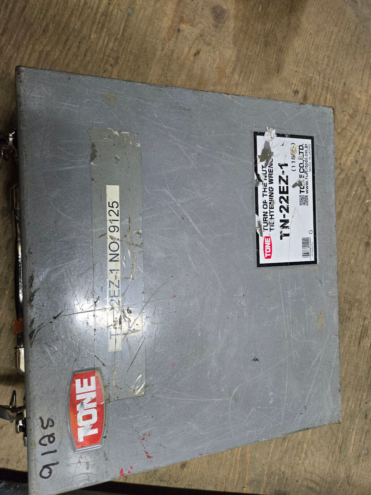 TN-22EZ-1 Tone Shear Wrench Model TN-22EZ-1 - Turn of the Nut Tightening Wrench