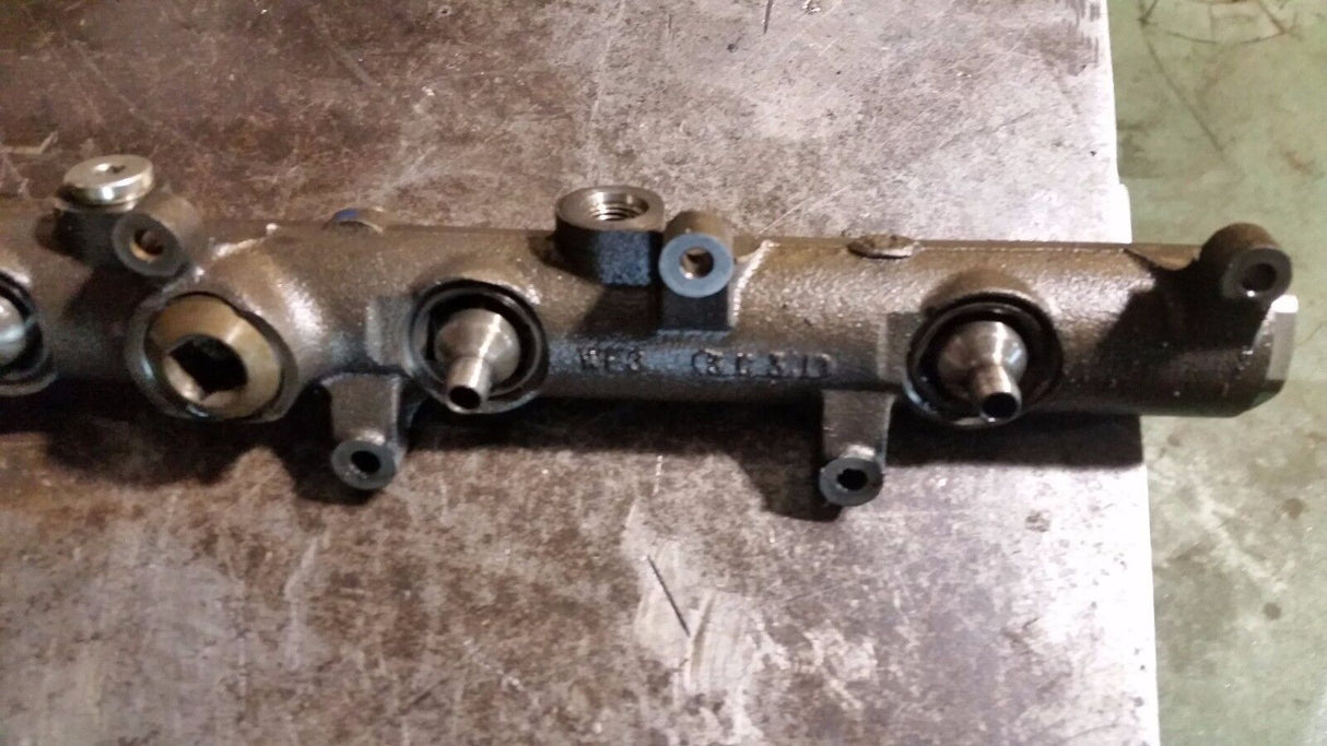 03 2003 Ford F350 F250 Powerstroke 6.0L 6.0 Oil Rail 1840625C1 9T287