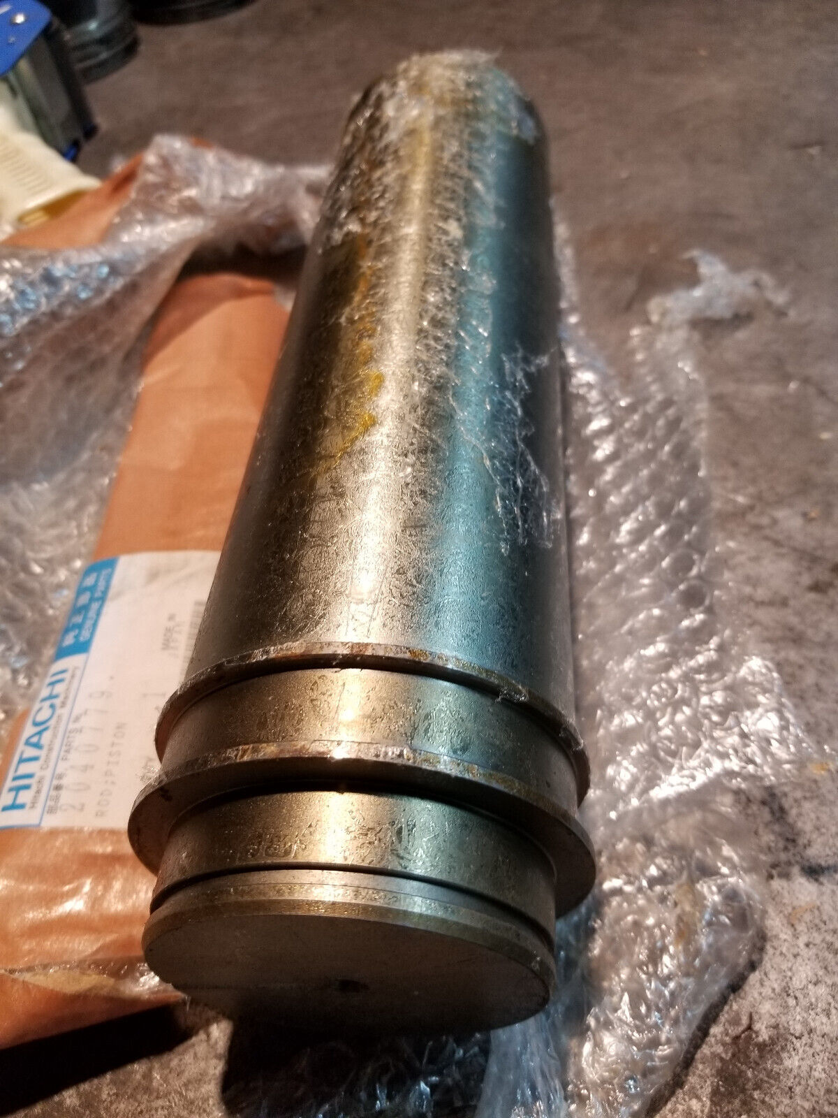 HITACHI 2040779 PISTON ROD