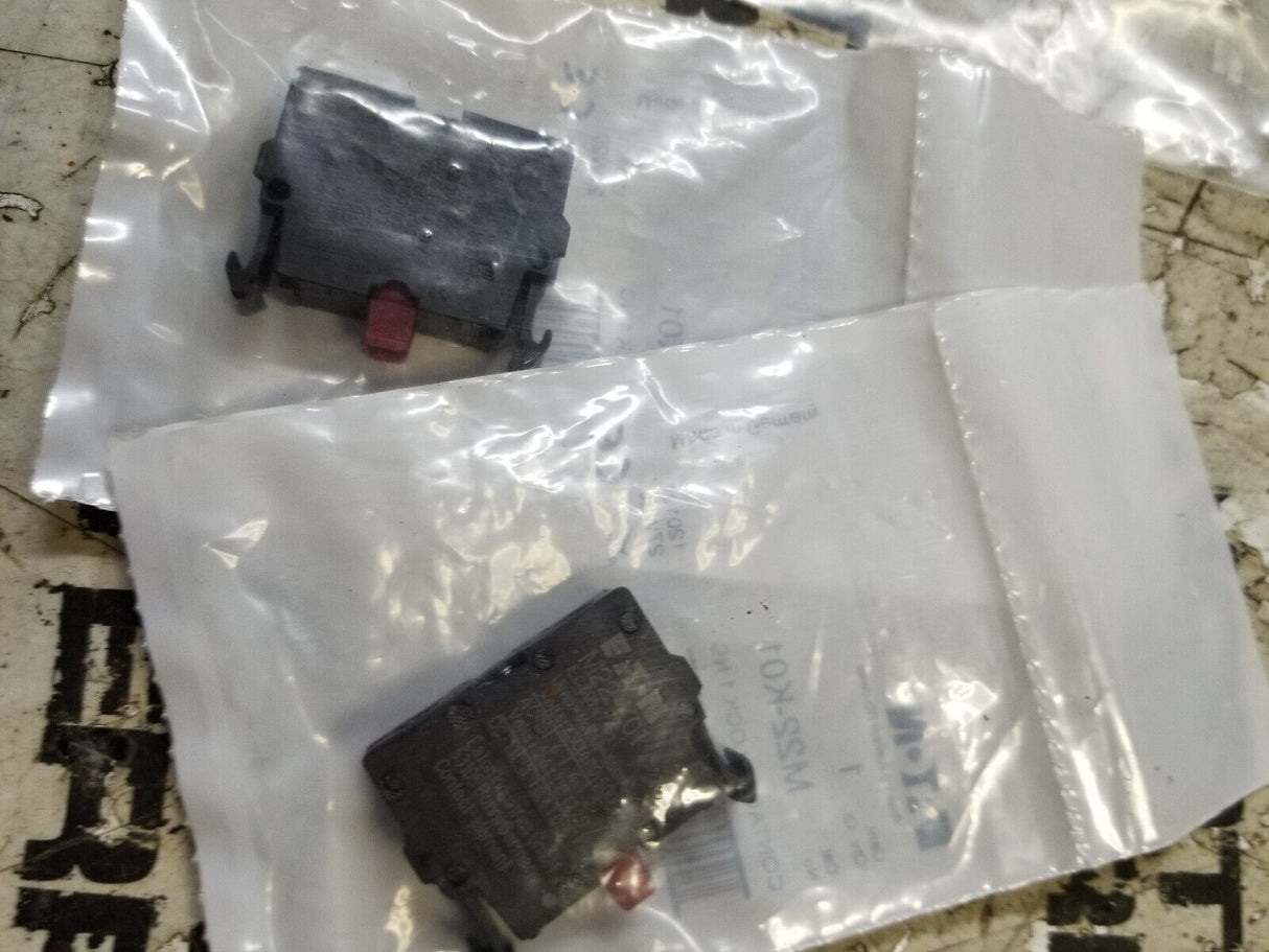 LOT OF 2 PC - M22-K01 Contact Block, 4 A, 500 V, 1 Pole, M22 Series, Screw, 1NC